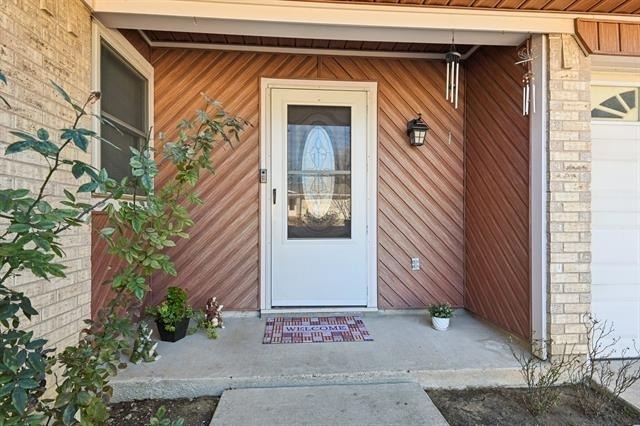 2106 Avalon Lane - Photo 2