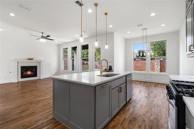 907 Saint George Place - Photo 11