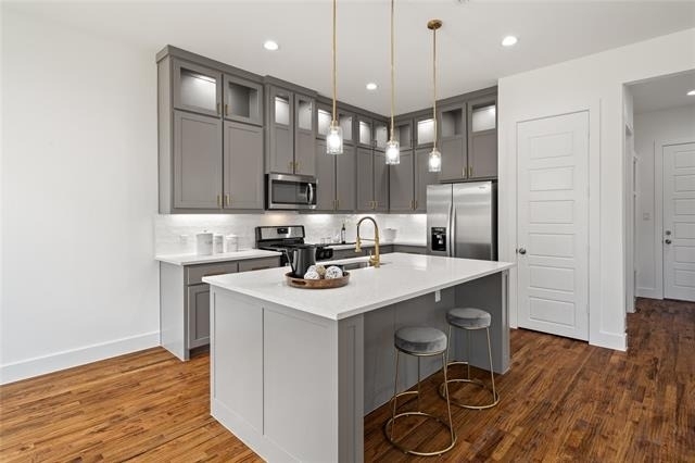 907 Saint George Place - Photo 12