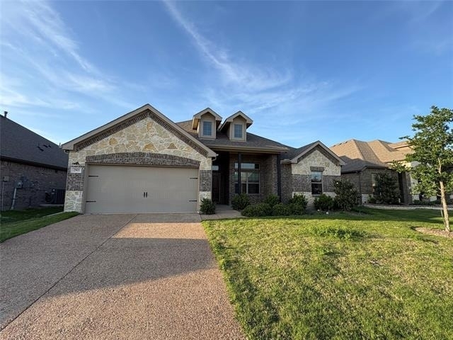 2903 Diamondback Drive - Photo 0