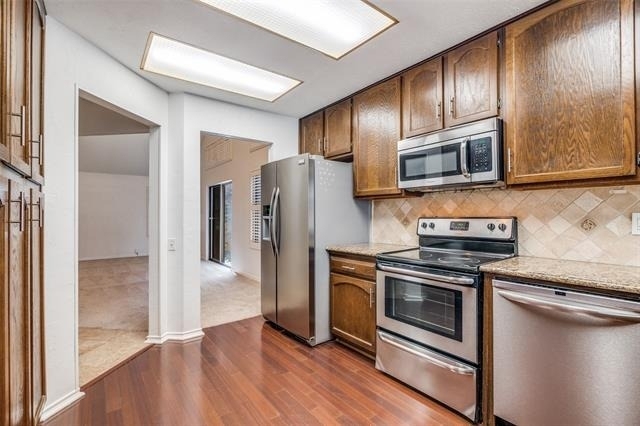 4147 Rosser Square - Photo 6