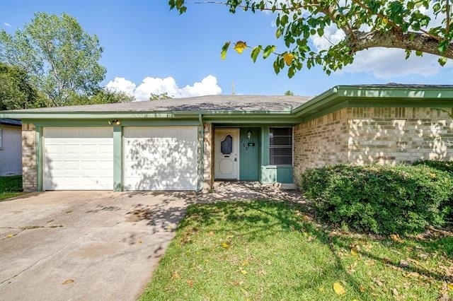 232 Linda Drive - Photo 2