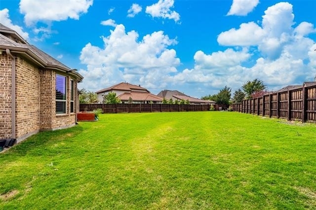 7600 Glenwick - Photo 7