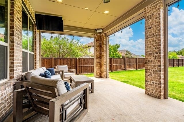 7600 Glenwick - Photo 2