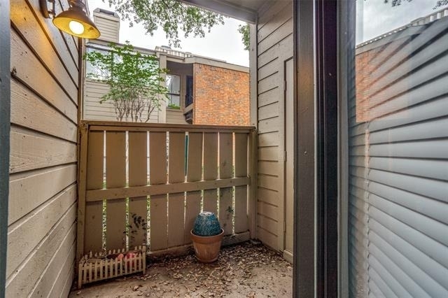 9254 Forest Lane - Photo 4