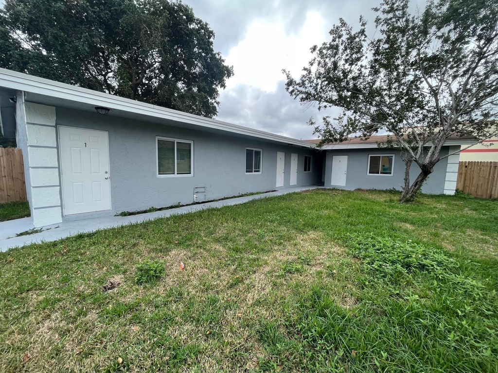 1109 Nw 6th Avenue - Photo 0