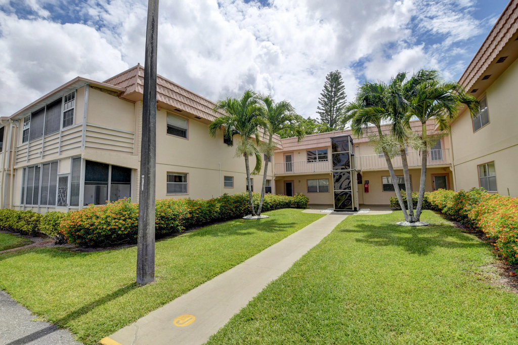 468 Saxony Way - Photo 13