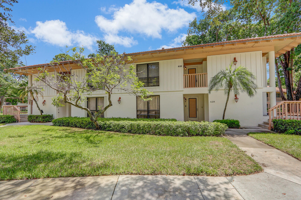 632 Brackenwood Cove - Photo 0