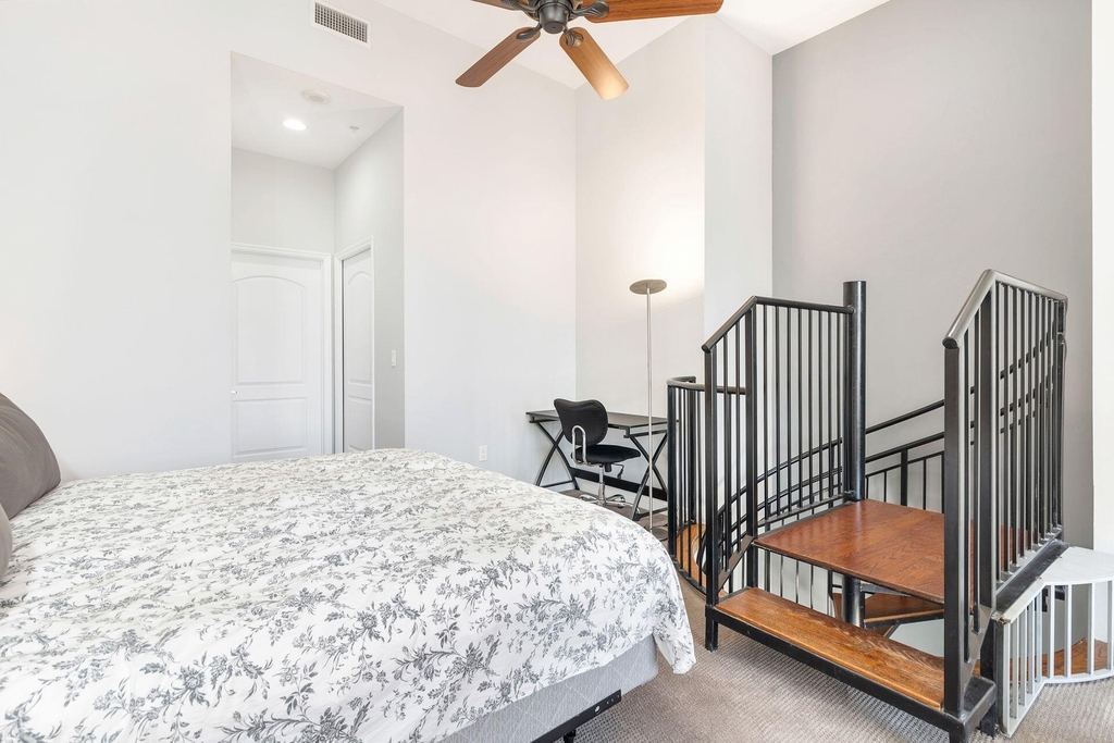 801 S Olive Avenue - Photo 8