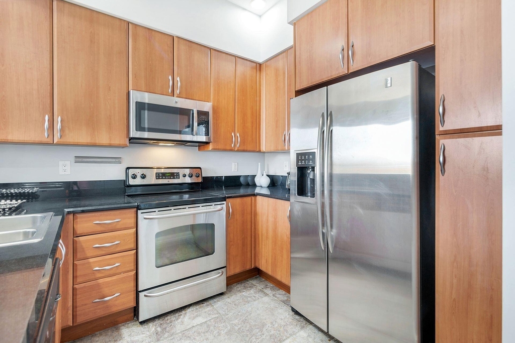 801 S Olive Avenue - Photo 5