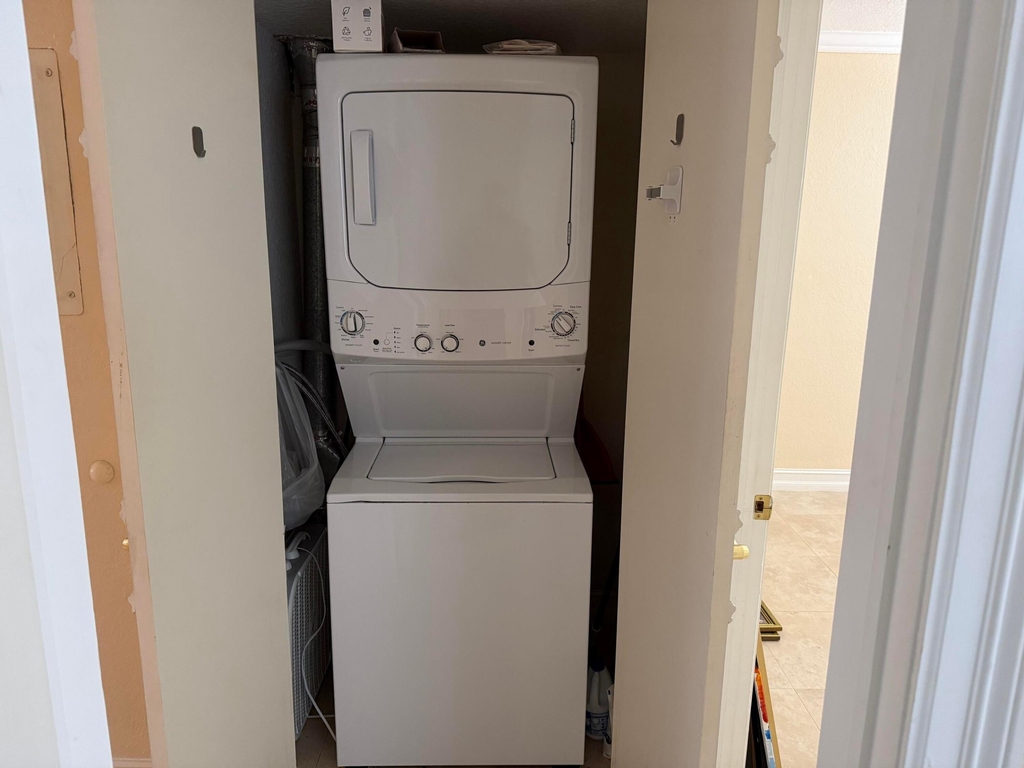 1221 Se 3rd Street - Photo 3