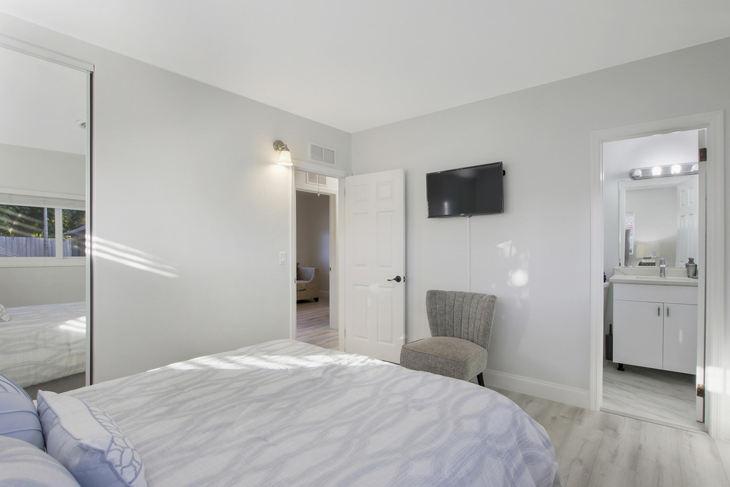466 Tequesta Drive - Photo 8