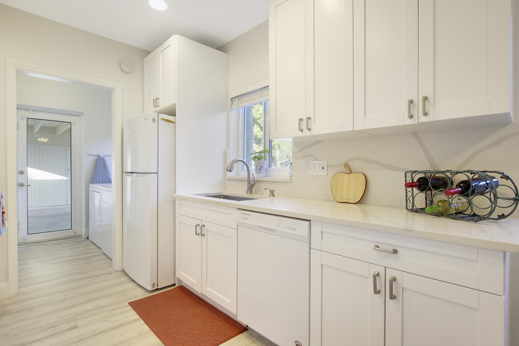 466 Tequesta Drive - Photo 4