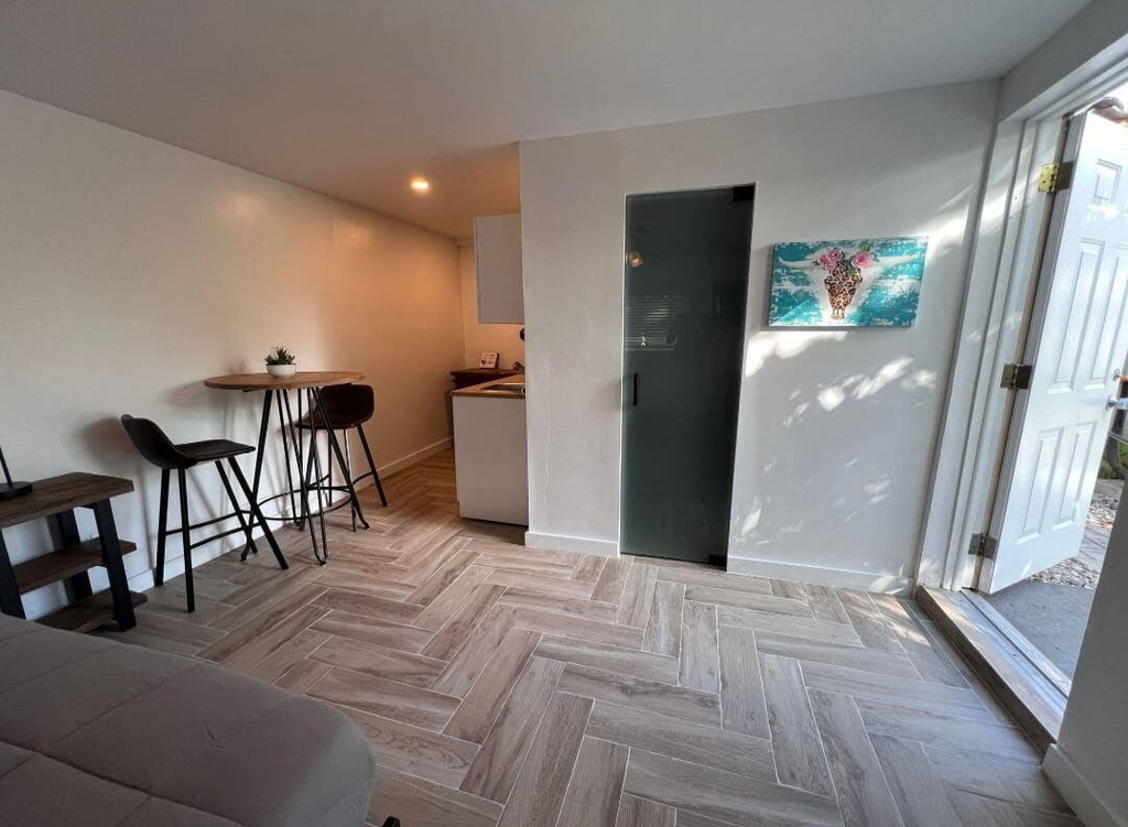 1211 Ne 15th Avenue - Photo 1
