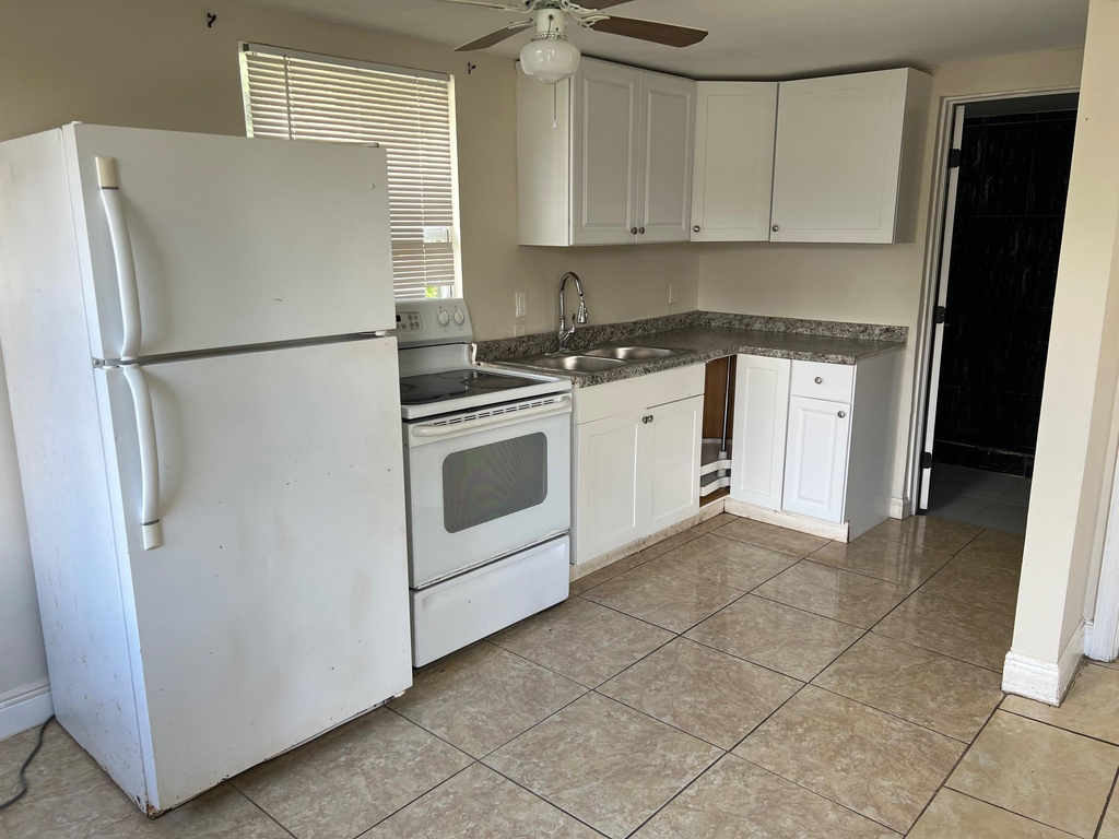 8269 Nw 1st Place - Photo 2