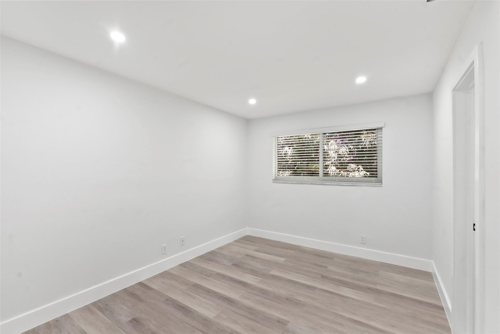 1101 Ne 18th Avenue - Photo 6