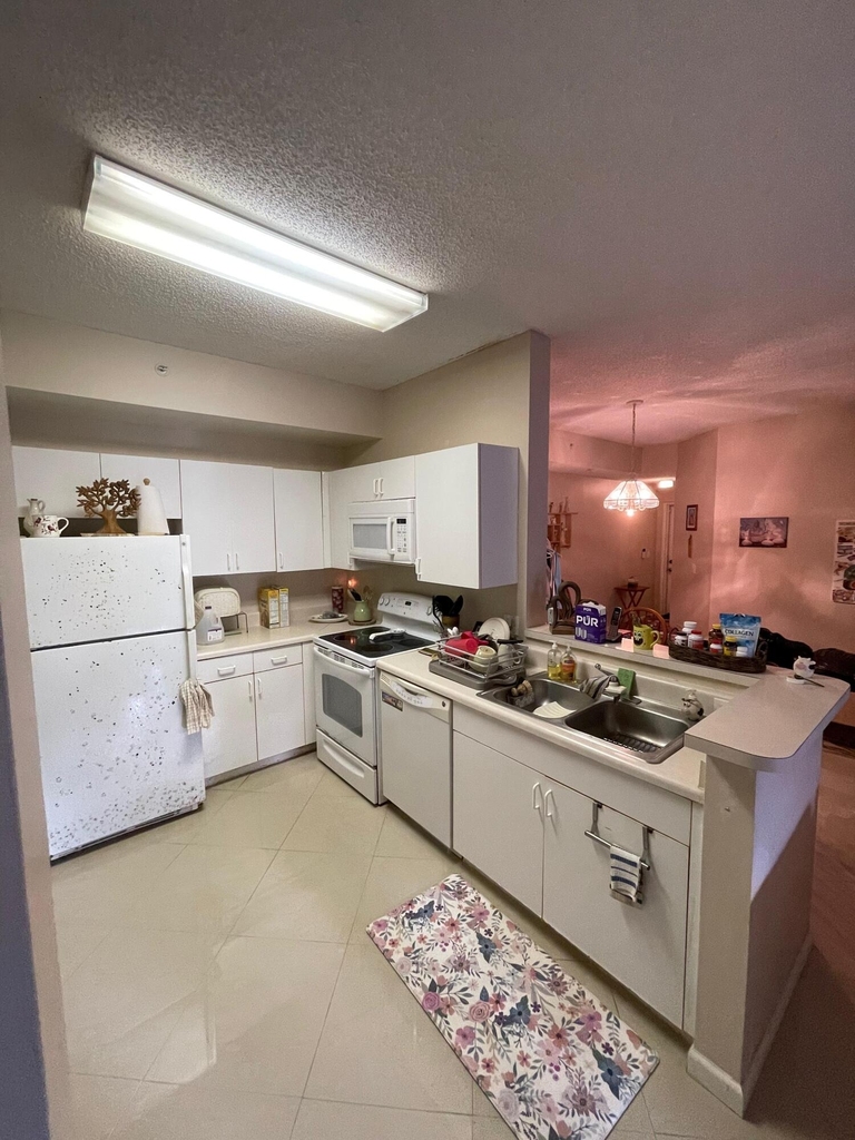 6976 Sw 39th Street - Photo 4