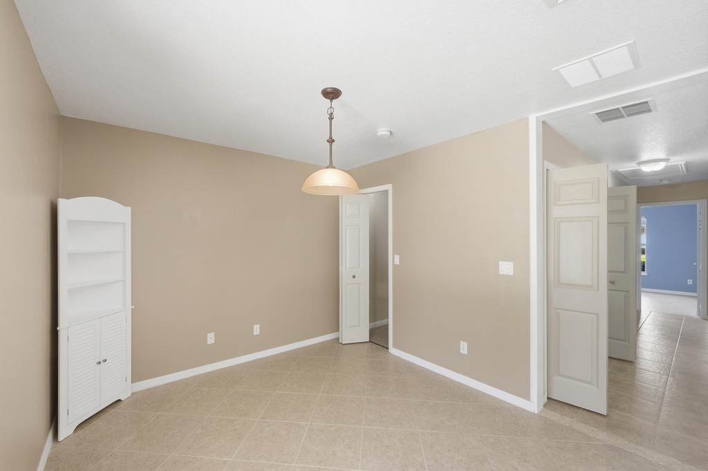 1707 Se Manth Lane - Photo 35