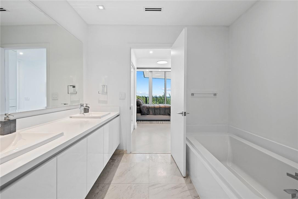 701 N Fort Lauderdale Beach Boulevard - Photo 10
