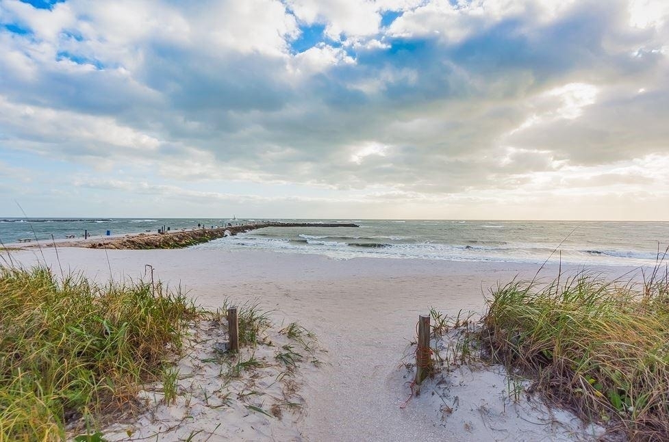 1315 Bayshore Drive - Photo 3