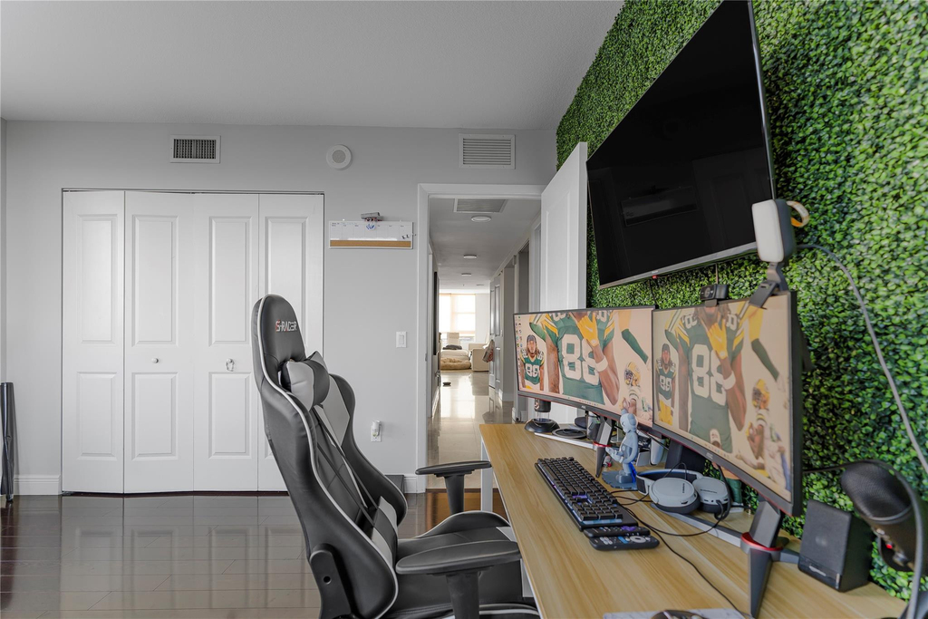 2641 N Flamingo Road - Photo 14