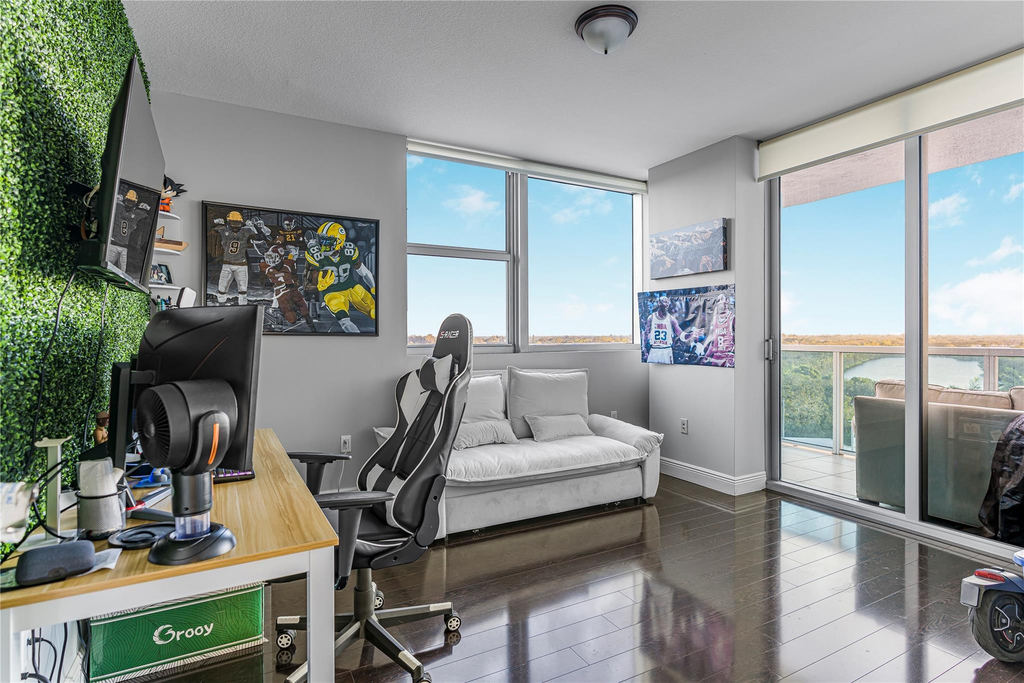 2641 N Flamingo Road - Photo 13