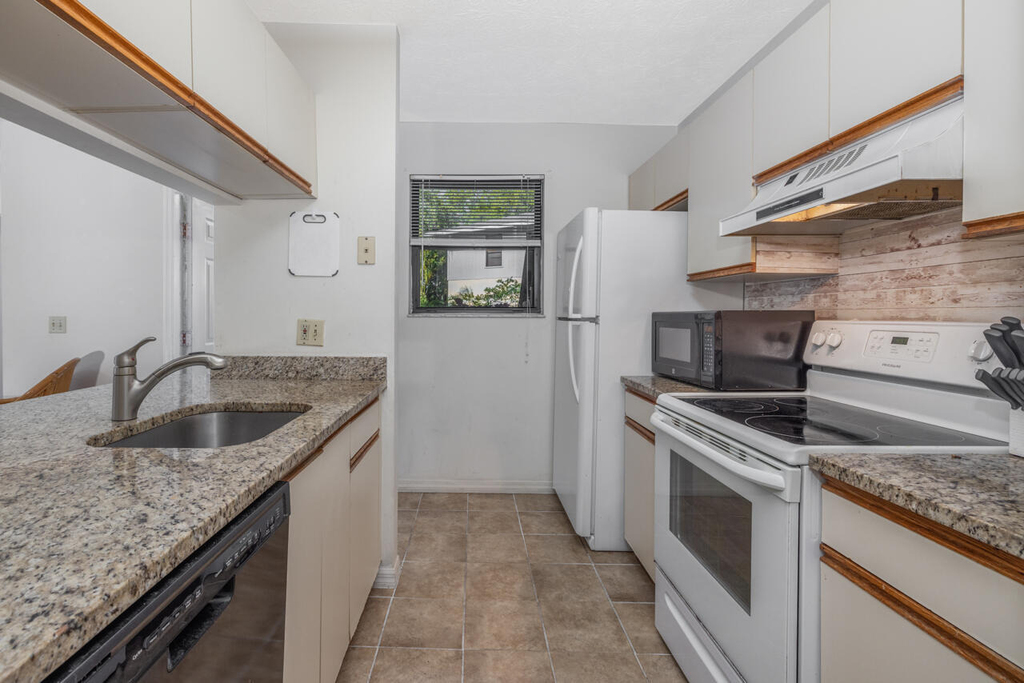 6537 Se Federal Highway - Photo 10