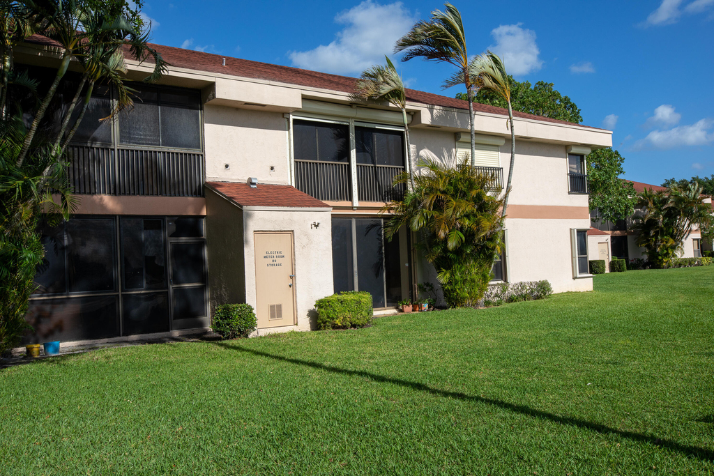 2738 S Carambola Circle S - Photo 30
