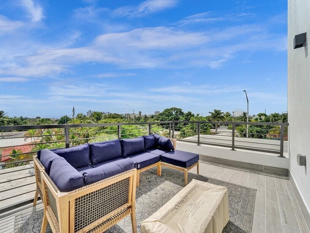1220 Ne 15th Avenue - Photo 32