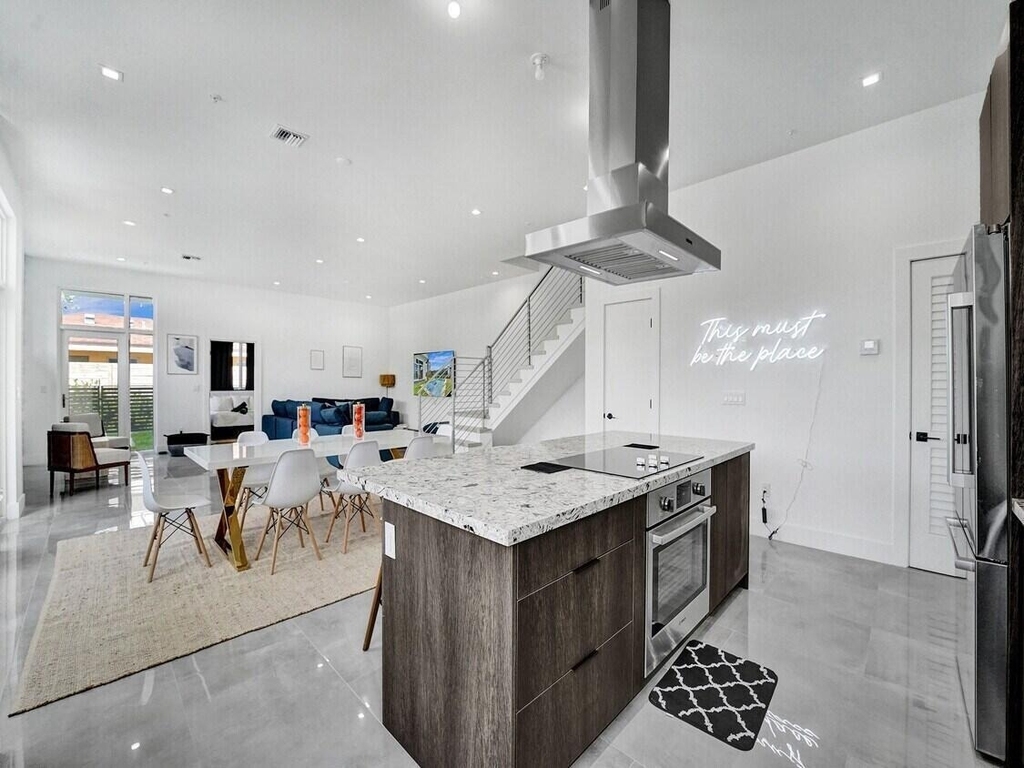 1220 Ne 15th Avenue - Photo 7