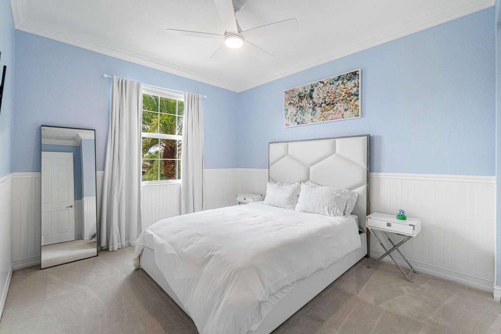8300 Calabria Lakes Drive - Photo 34