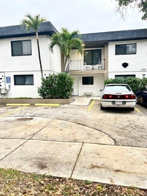 1858 Dewey Street - Photo 1