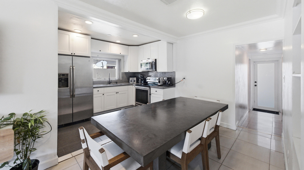 1234 Nw 7th Avenue - Photo 3