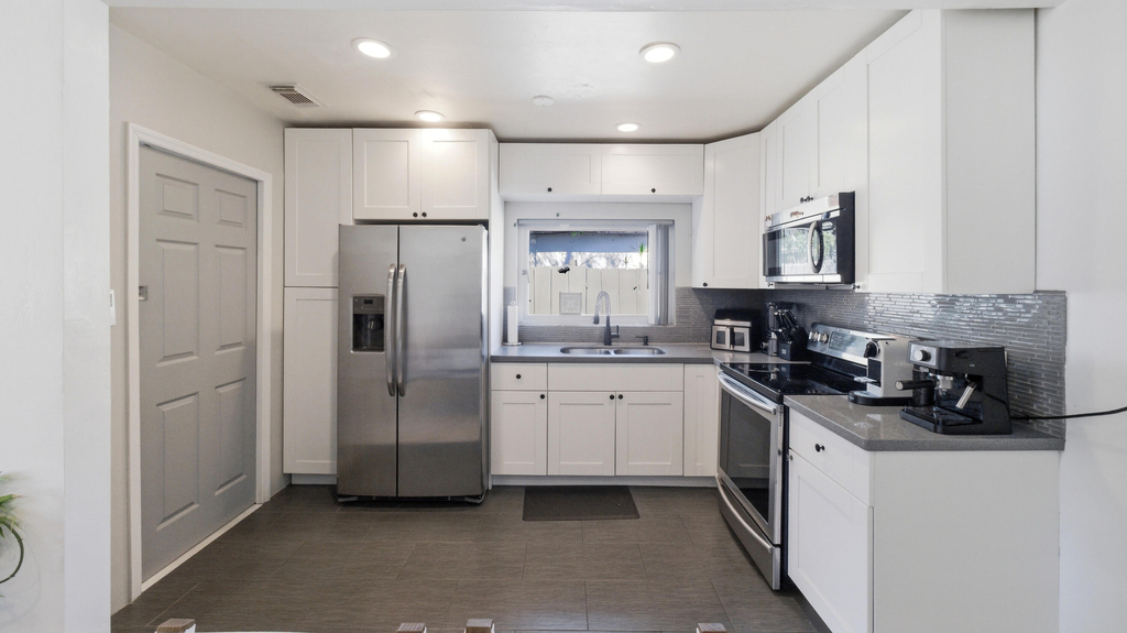 1234 Nw 7th Avenue - Photo 6