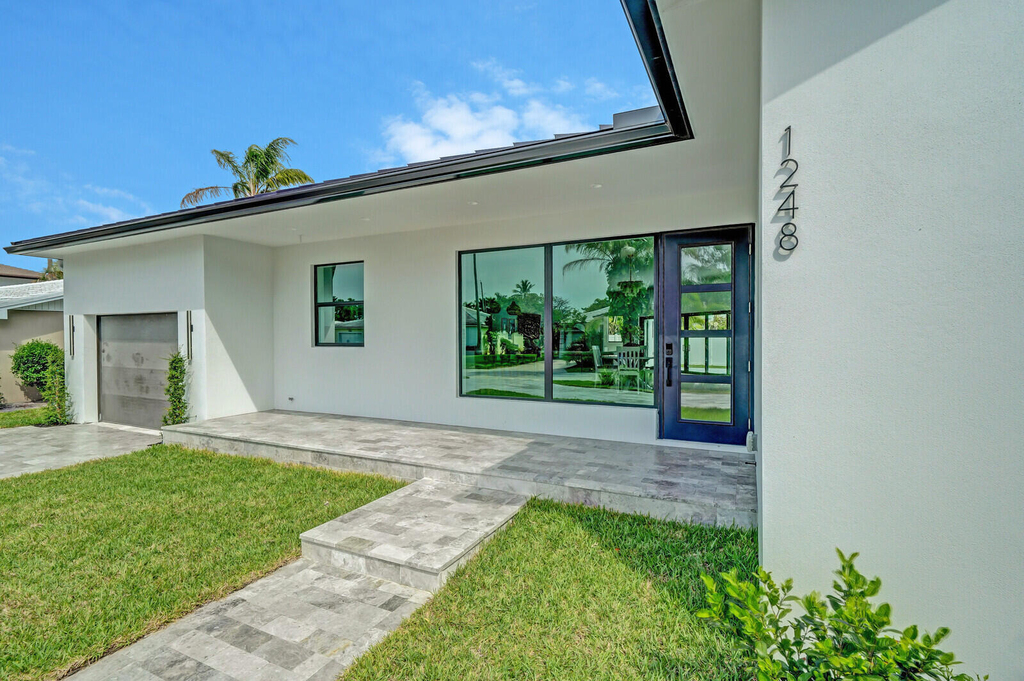 1248 N Harbor Drive - Photo 3