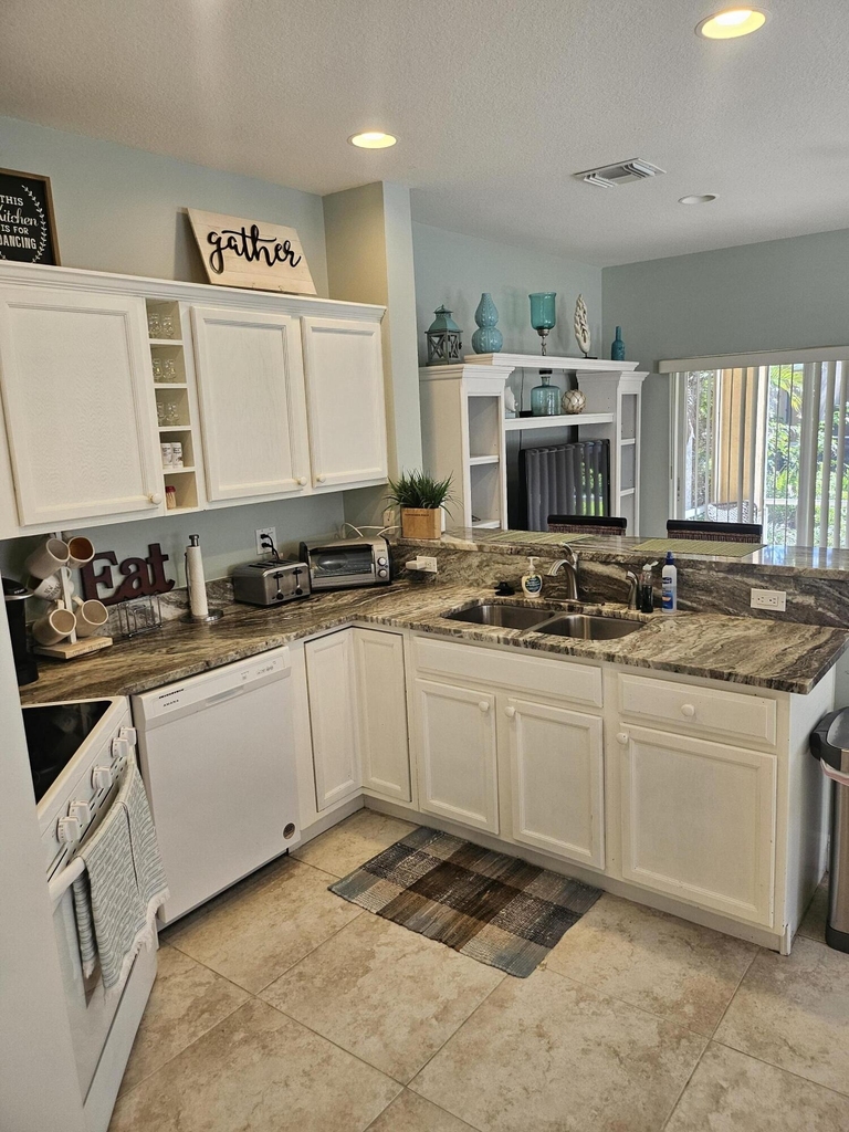8227 Mulligan Circle - Photo 0