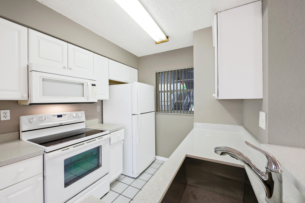 2861 N Oakland Forest Drive - Photo 2