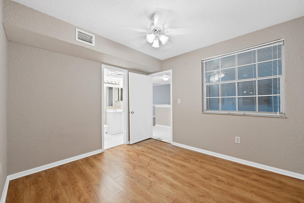 2861 N Oakland Forest Drive - Photo 16