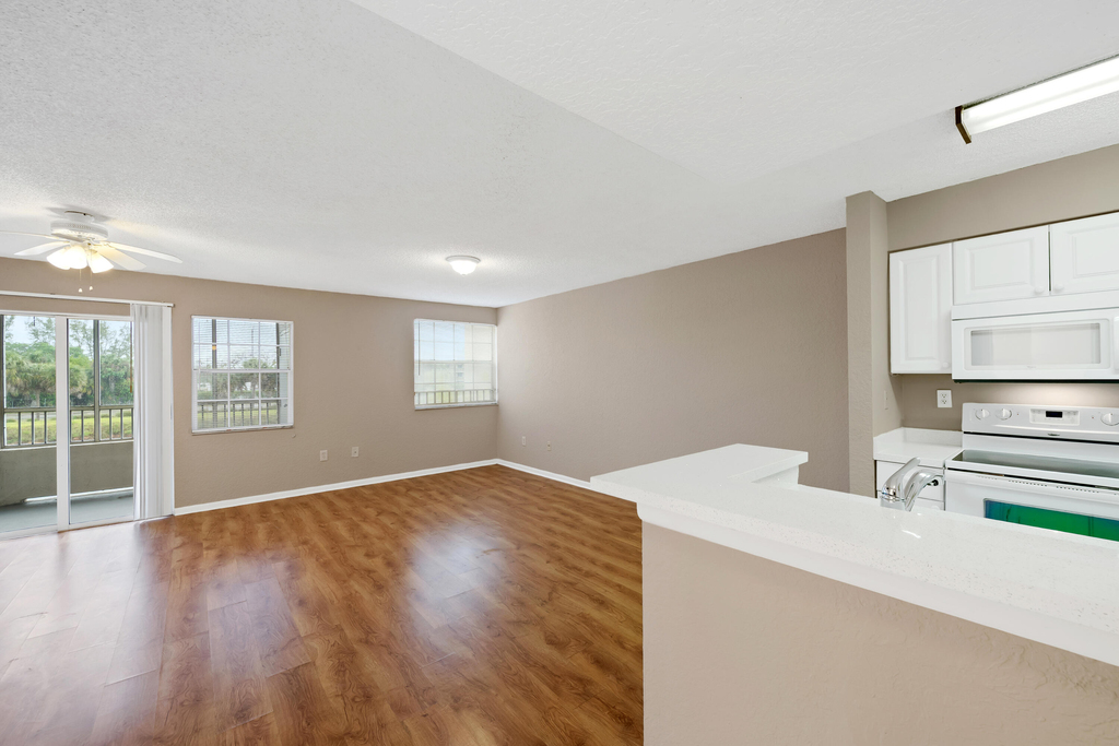2861 N Oakland Forest Drive - Photo 4