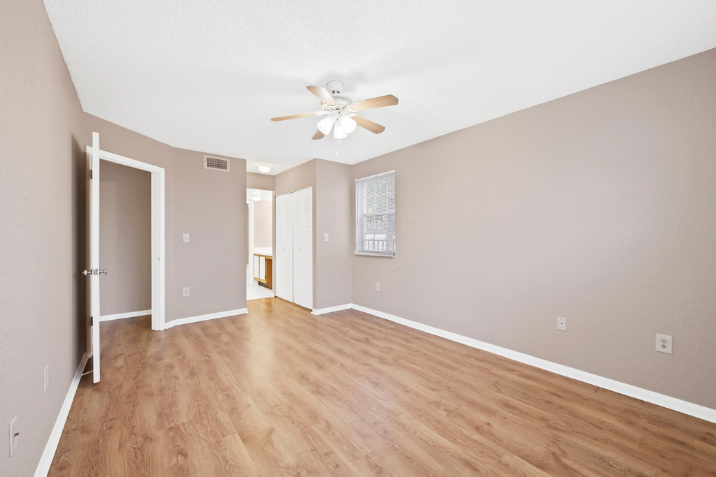 2861 N Oakland Forest Drive - Photo 8