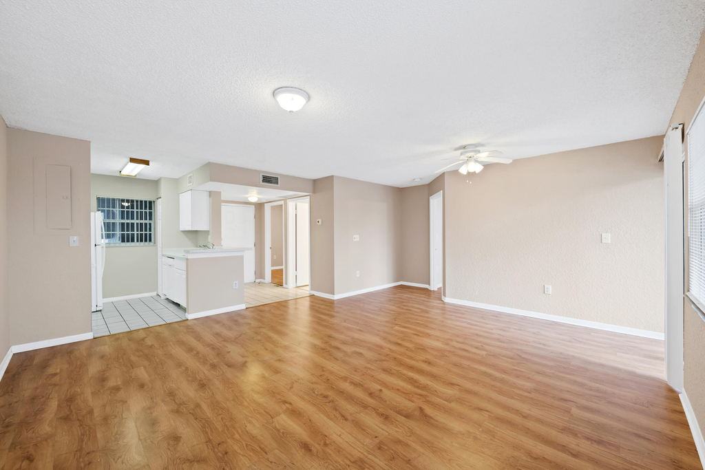 2861 N Oakland Forest Drive - Photo 5