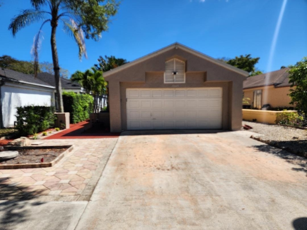3760 Nw 19th Street - Photo 0