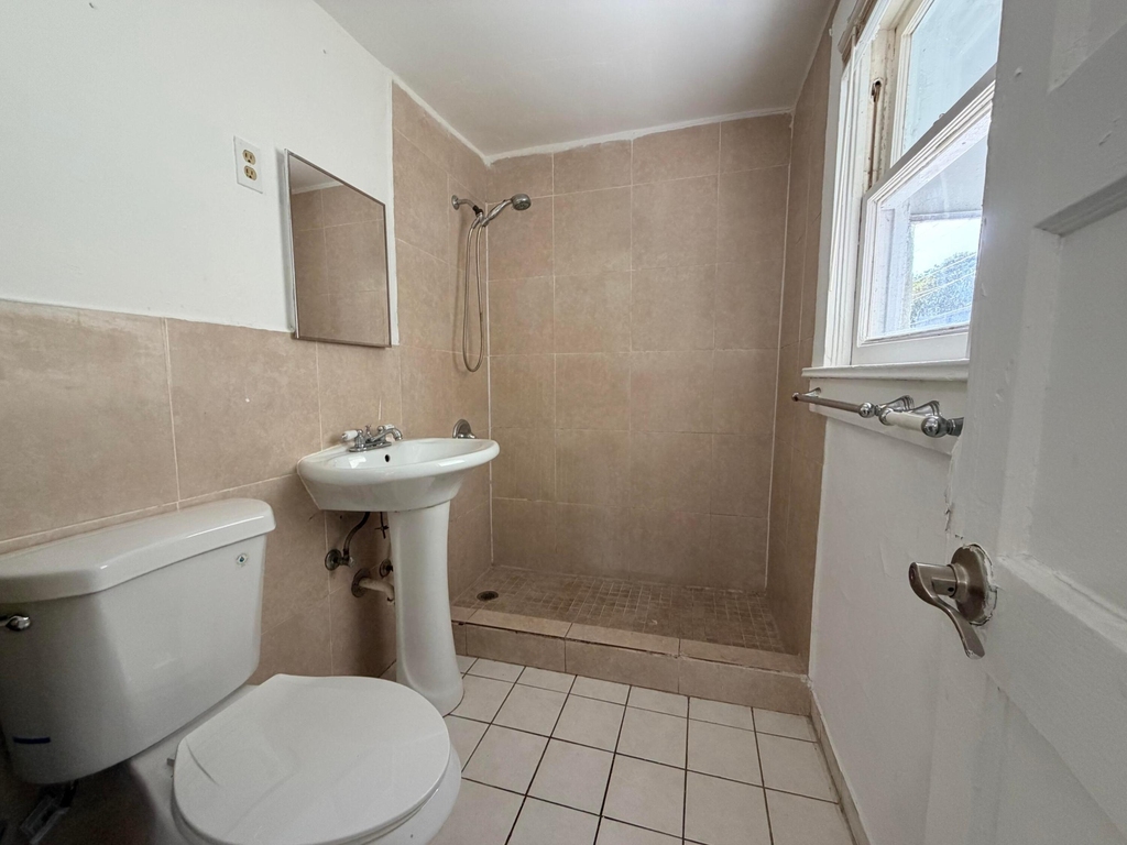 216 S 16th Avenue - Photo 7
