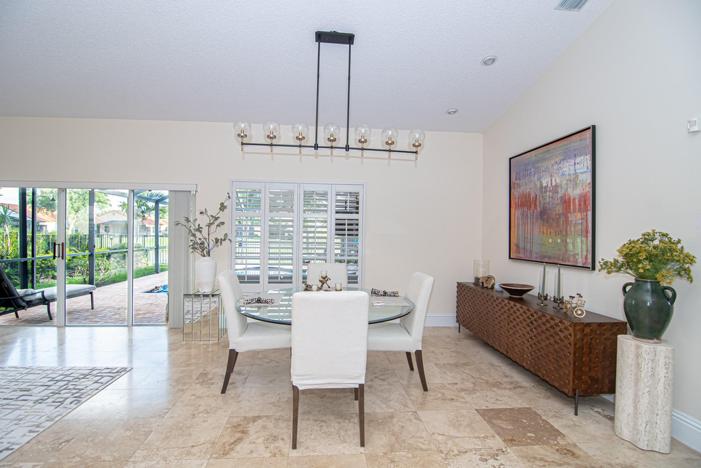 8410 Brussels Way - Photo 11