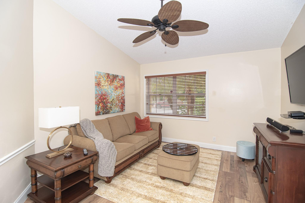 8410 Brussels Way - Photo 26