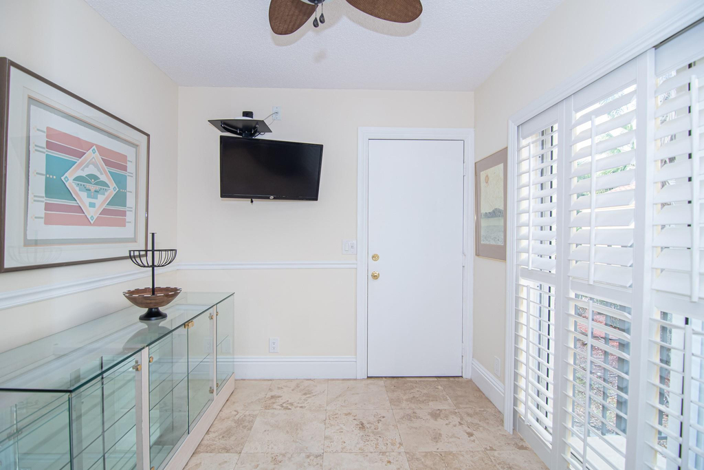 8410 Brussels Way - Photo 7