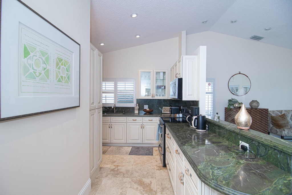 8410 Brussels Way - Photo 5