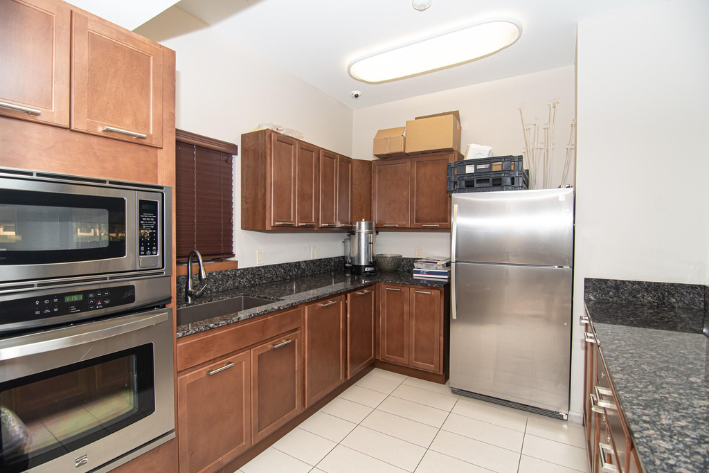 8410 Brussels Way - Photo 51