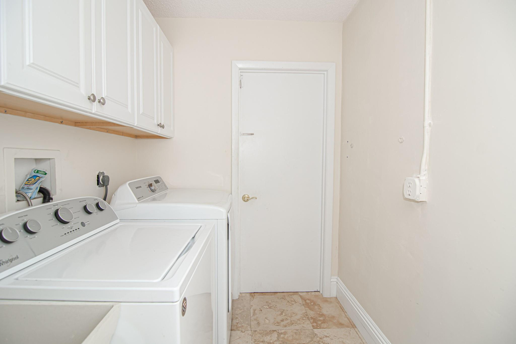 8410 Brussels Way - Photo 29