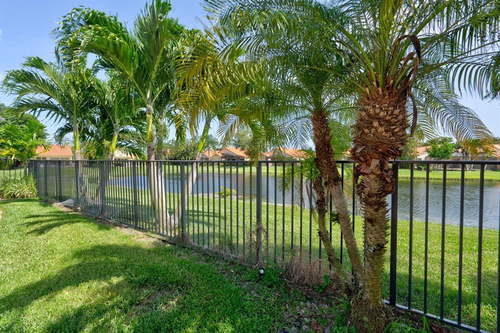 8410 Brussels Way - Photo 37